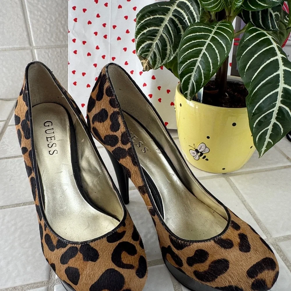 GUESS Leopard-Print High Heel Pumps in Brown and Black - Picture 1 of 5